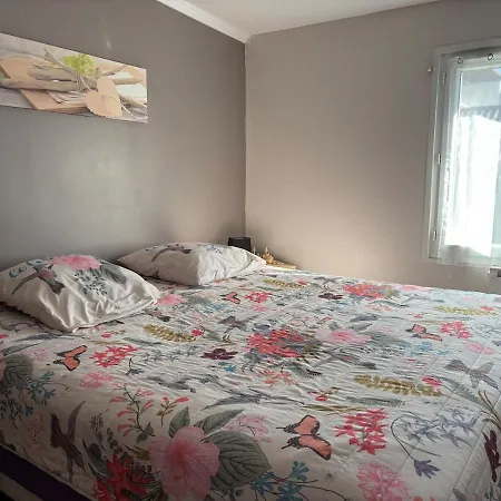 Maisonnette Au Pied Du Marche Et 300 M De La Lejlighed *