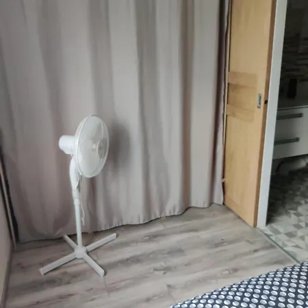 Maisonnette Au Pied Du Marche Et 300 M De La Lejlighed *