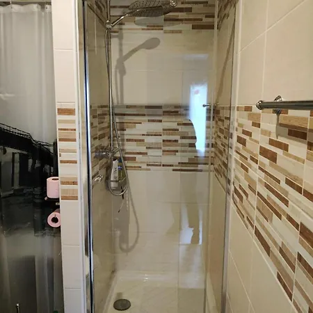 Apartment Maisonnette Au Pied Du Marche Et 300 M De La *